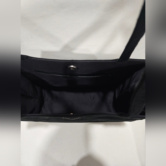 KATE SPADE BLACK SUEDE/MICROFIBER TOTE/HAND BAG-AUTHENTIC - Picture 4 of 5